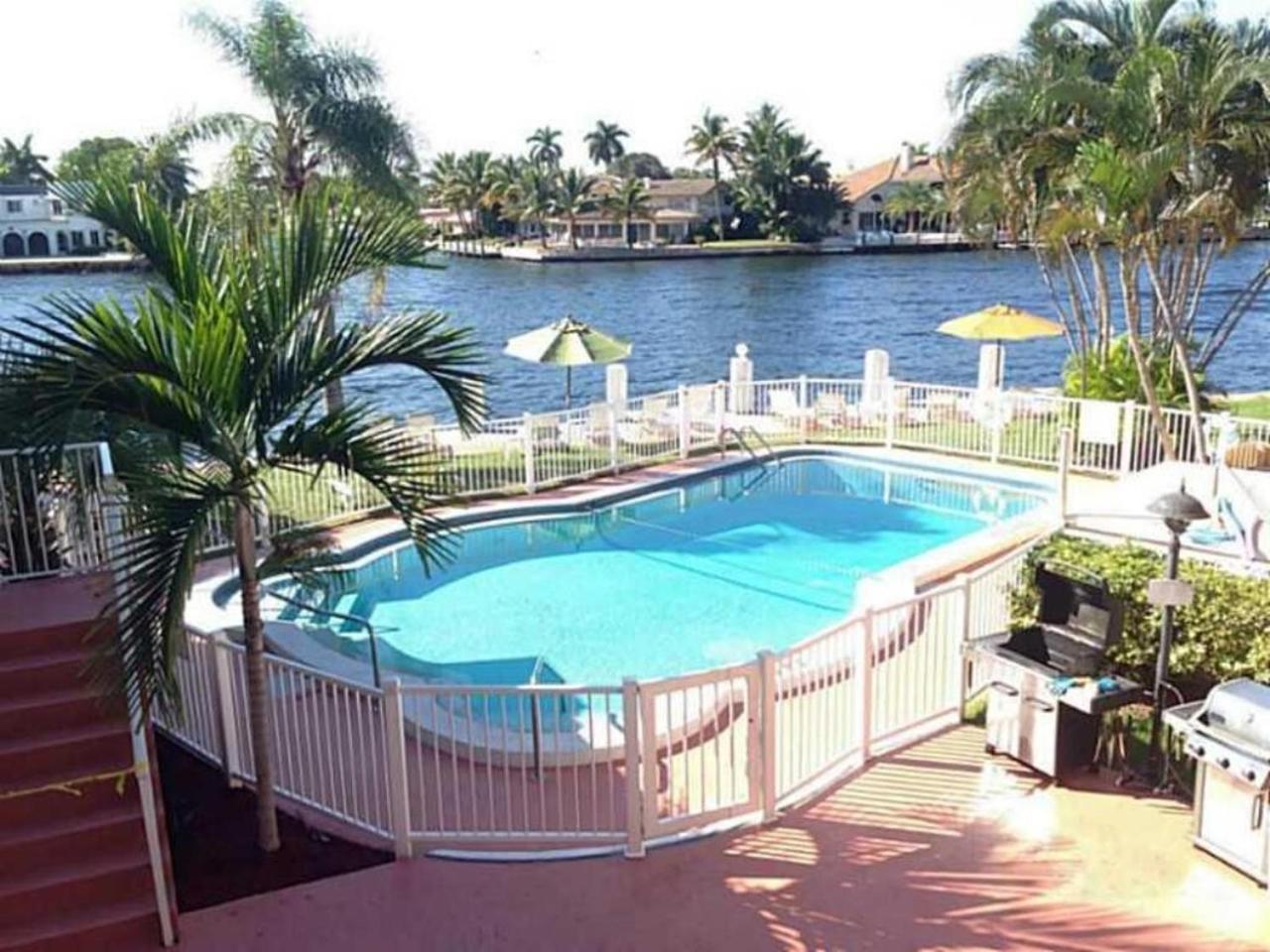Studio Intracoastal Views! 5 Min Walk To The Beach Villa Pompano Beach Kültér fotó