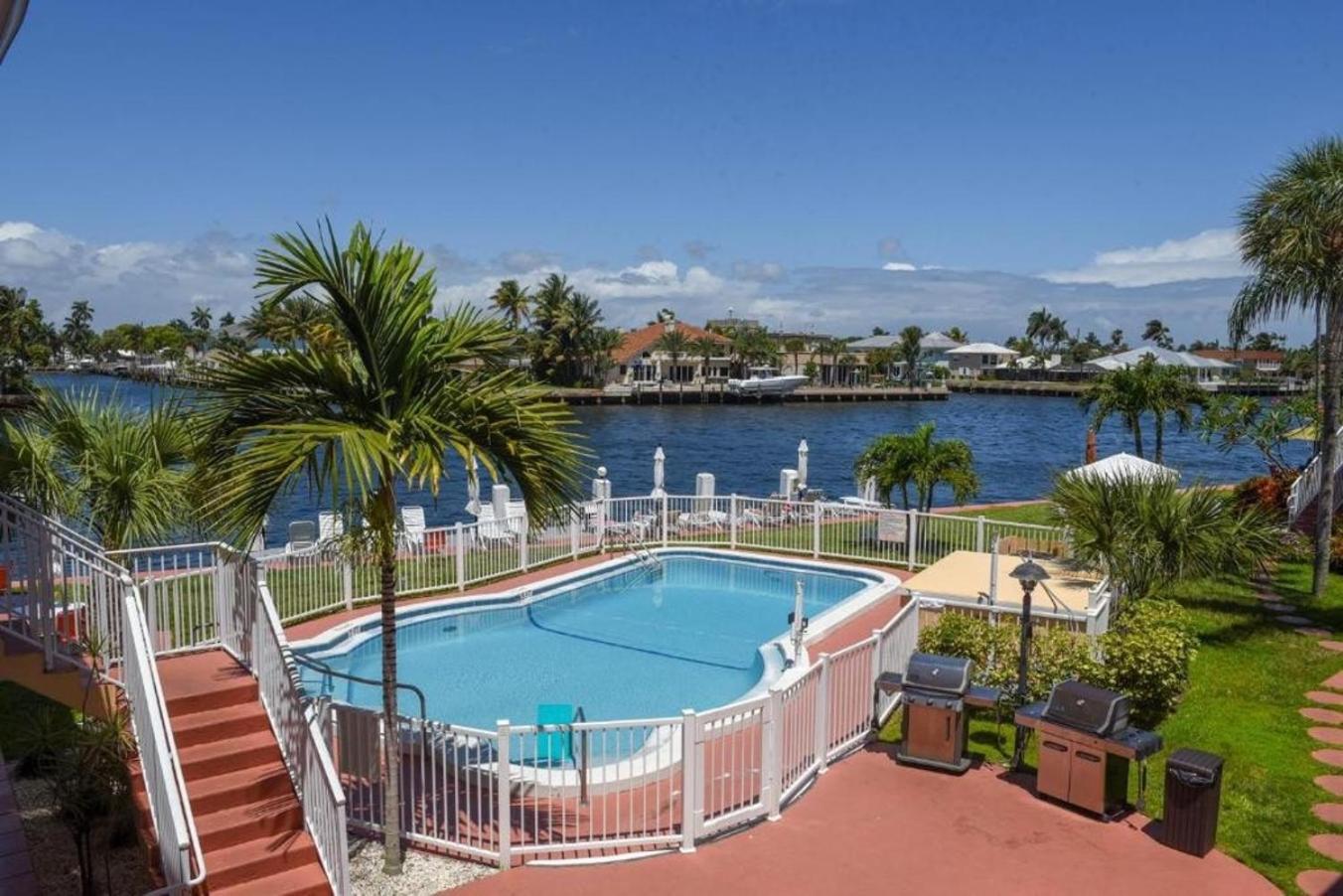 Studio Intracoastal Views! 5 Min Walk To The Beach Villa Pompano Beach Kültér fotó