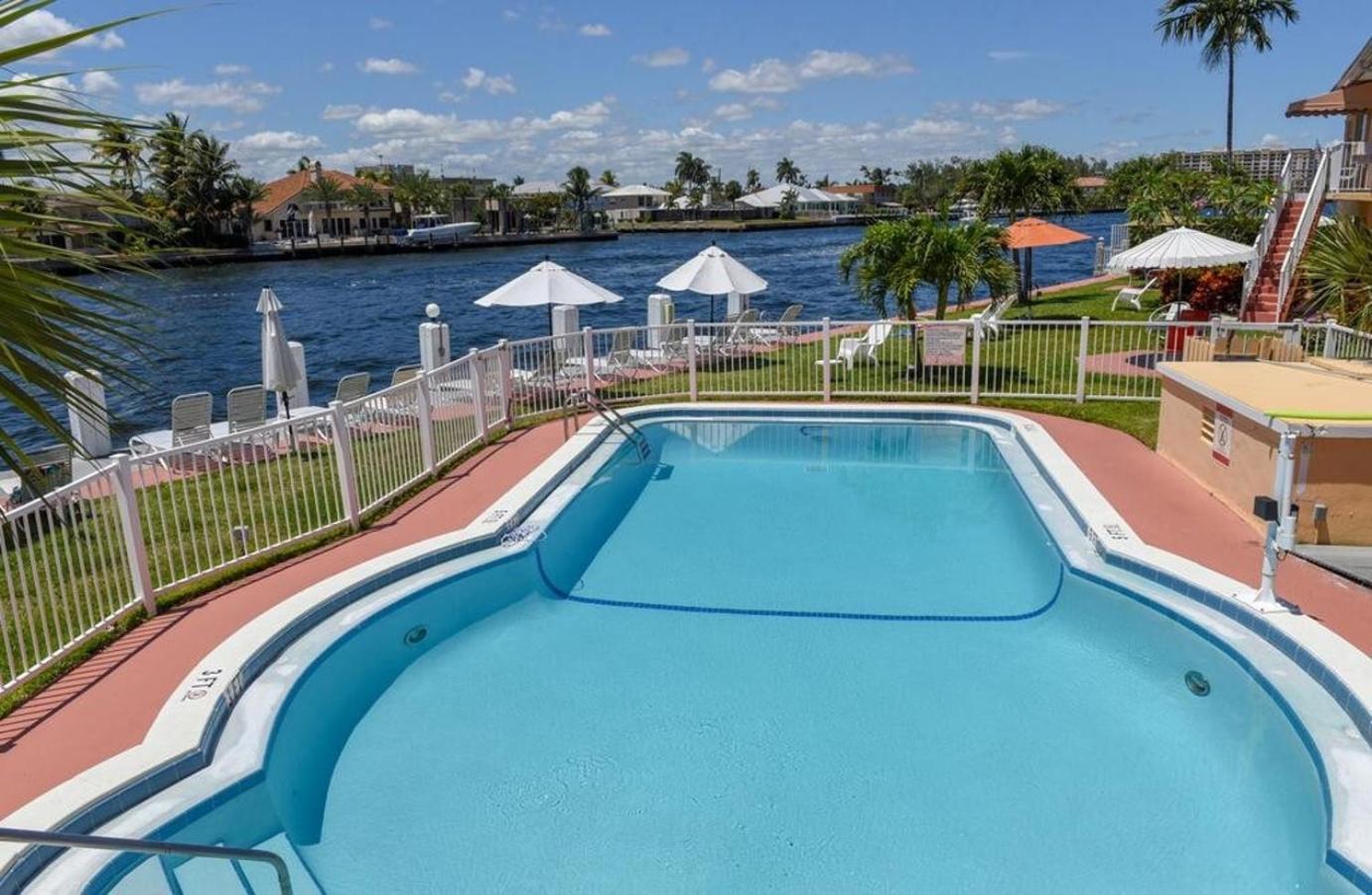 Studio Intracoastal Views! 5 Min Walk To The Beach Villa Pompano Beach Kültér fotó