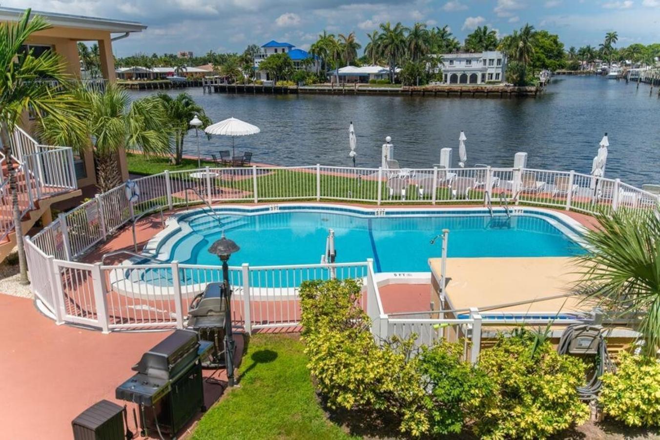 Studio Intracoastal Views! 5 Min Walk To The Beach Villa Pompano Beach Kültér fotó